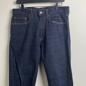 Gap Athletic Fit Blue Jeans 32 x 32